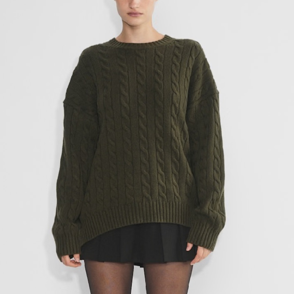 Aritzia Olive Green V-Neck Cable Knit Sweater